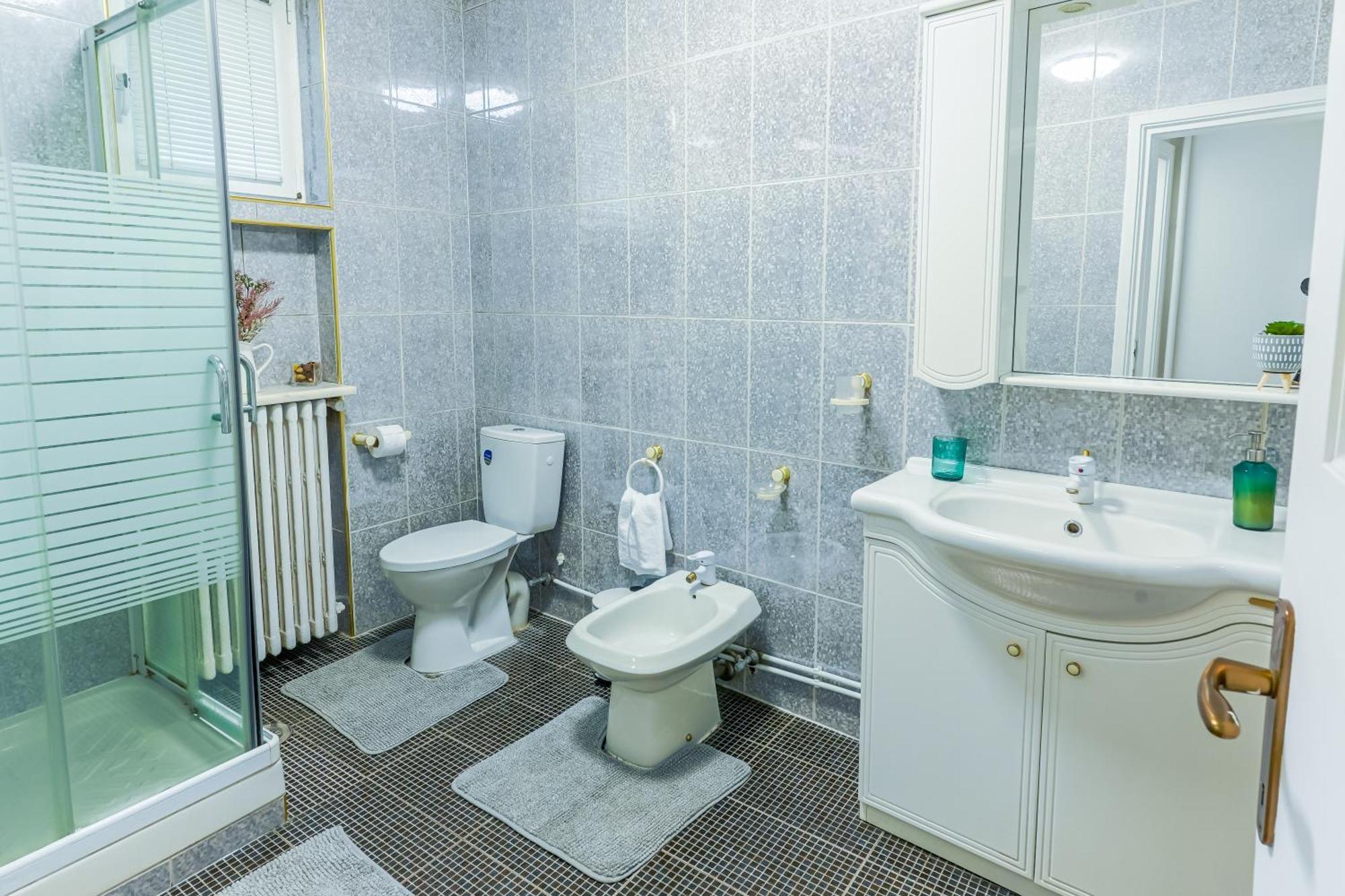 Ultracentral Golden Gatehouse 3 Bdrm Appartamento *